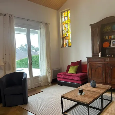 10 De La Noë Et Piscine *